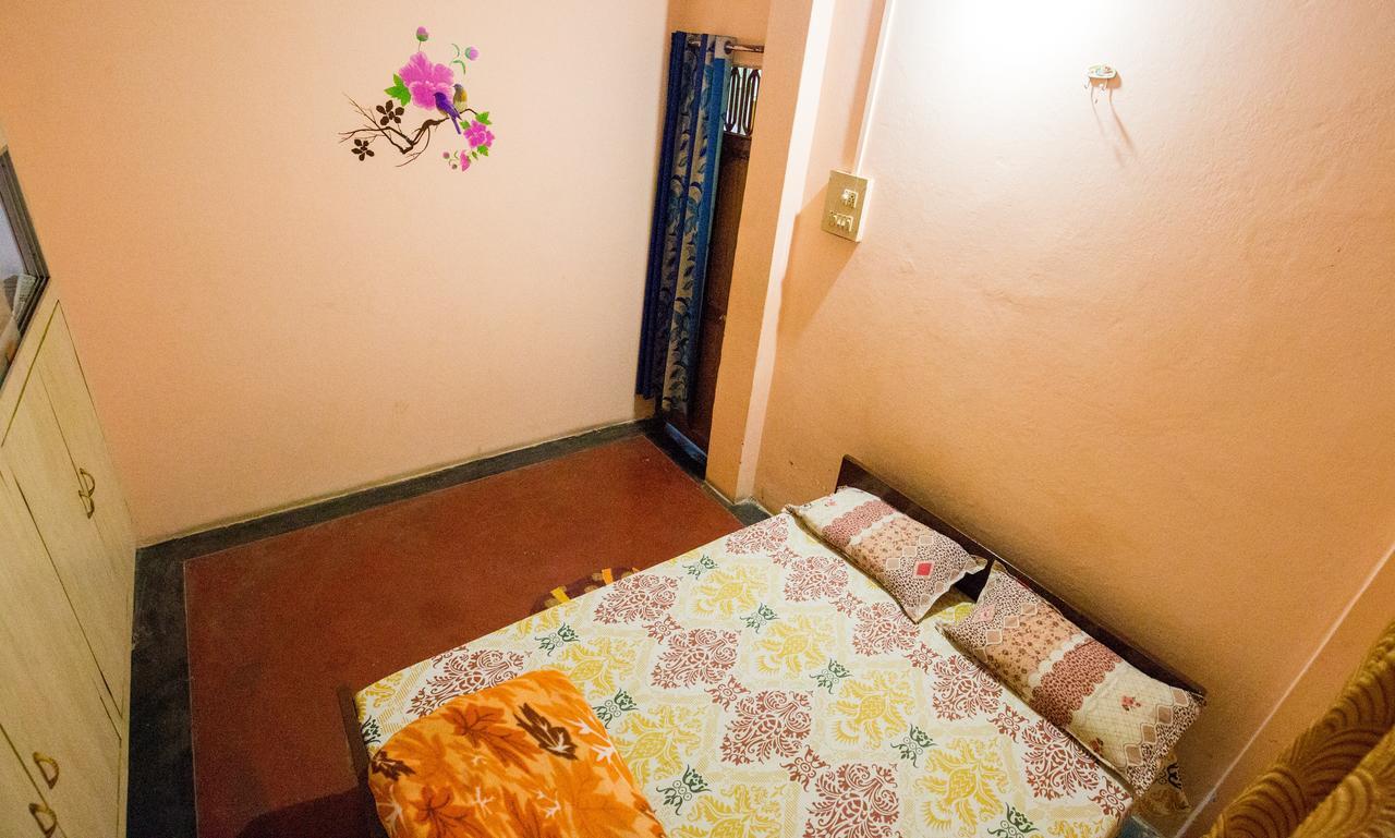 Somit Paying Guest House Varanasi Esterno foto