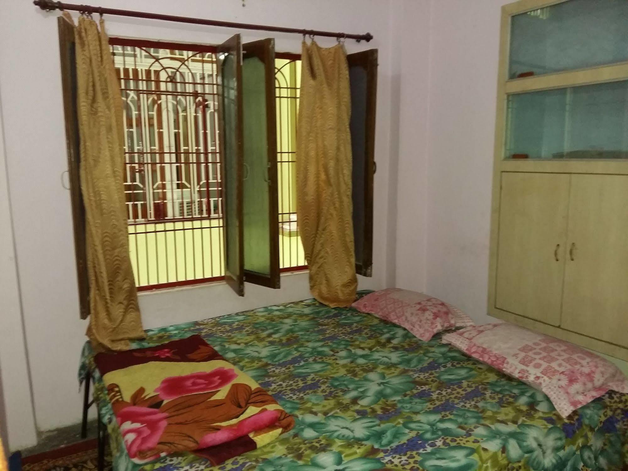 Somit Paying Guest House Varanasi Esterno foto